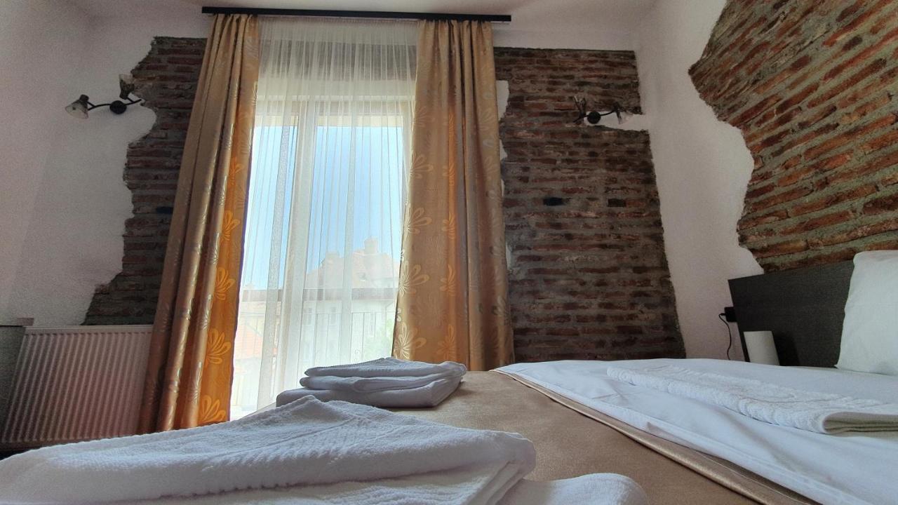 Pensiunea Sada Făgăraş Buitenkant foto